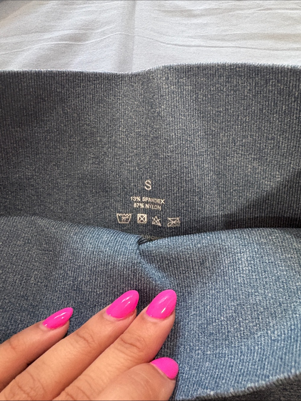 NVGTN High-Waist Gray Seamless Leggings - Picture 4 of 5